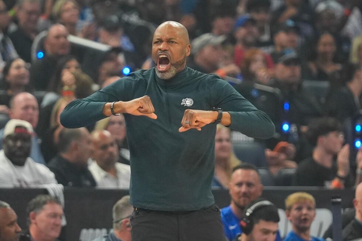Pelicans contratan a Jamahl Mosley, ex de Orlando, como nuevo entrenador