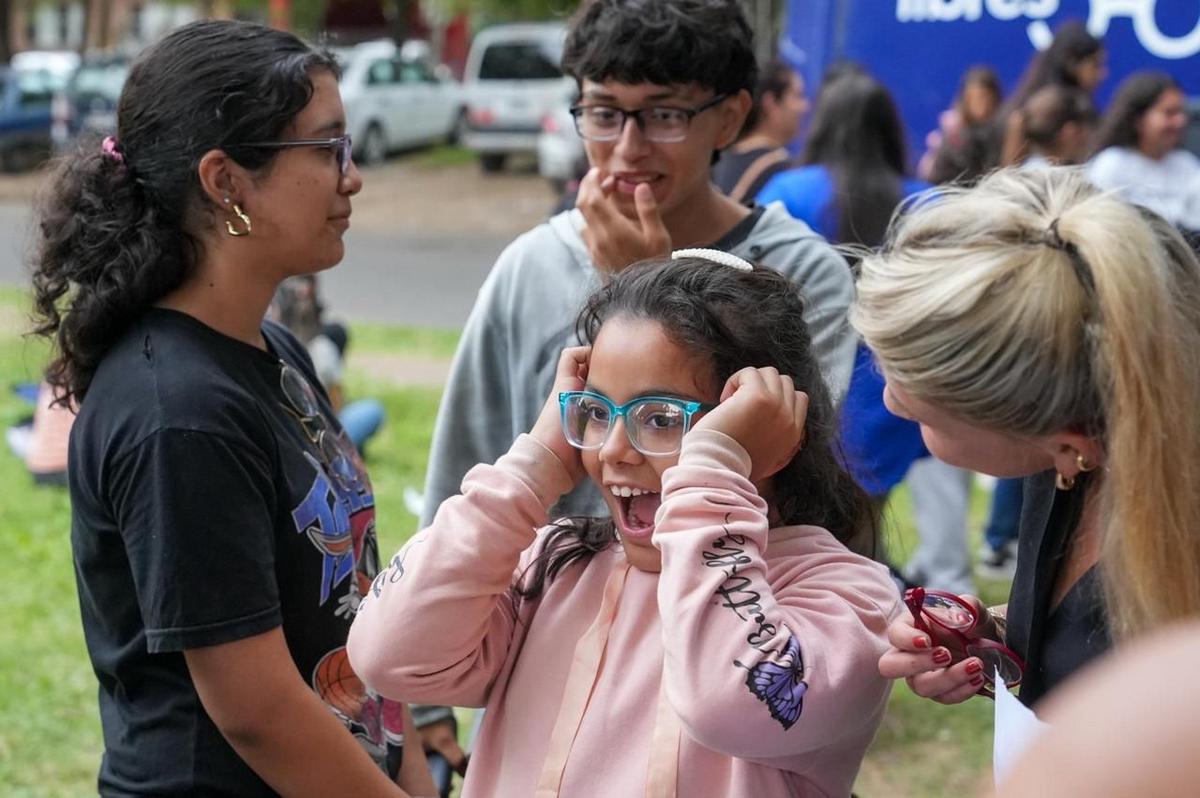 Se entregaron 4200 lentes.