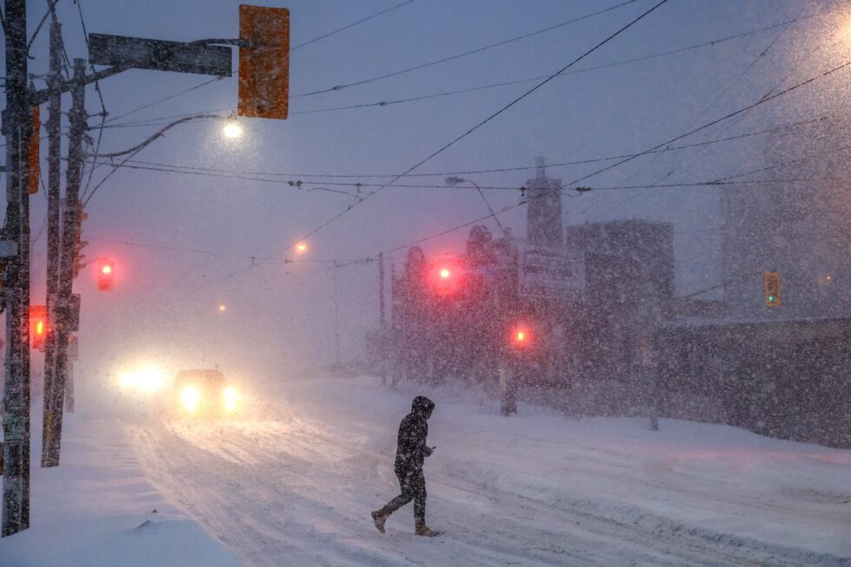 El noreste enfrenta el último embate de una tormenta que llevó hielo, nieve y frío a EE.UU.