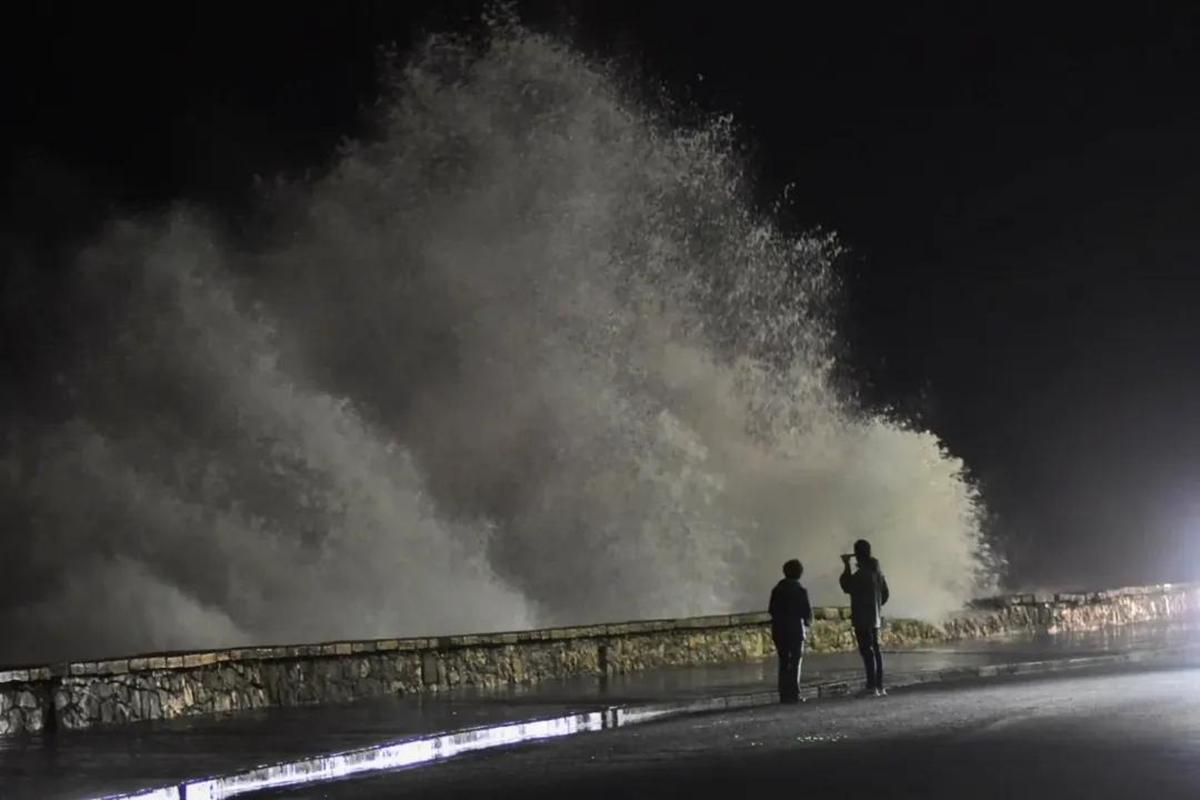Mar del Plata sufre los estragos de una ciclogénesis con vientos y lluvias