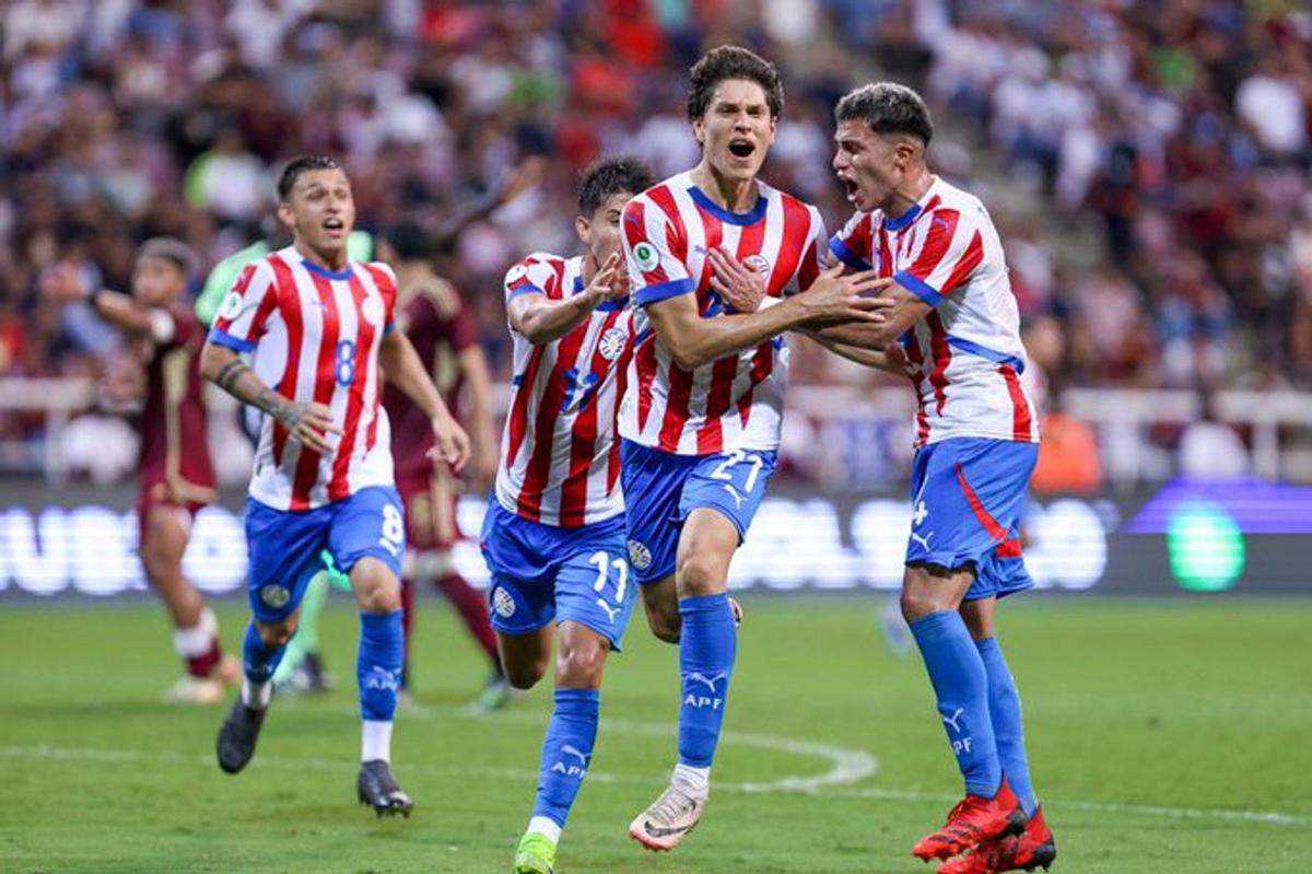 Cómo ver en vivo Paraguay vs Chile por Eliminatorias: horario y formaciones