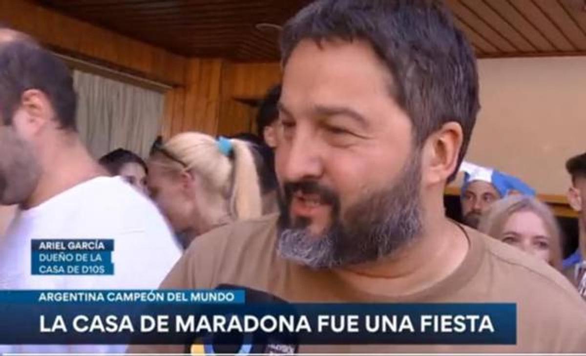 Furfaro compró la casa de Maradona e invitó a vecinos a la final del Mundial  - Noticias - Cadena 3 Argentina