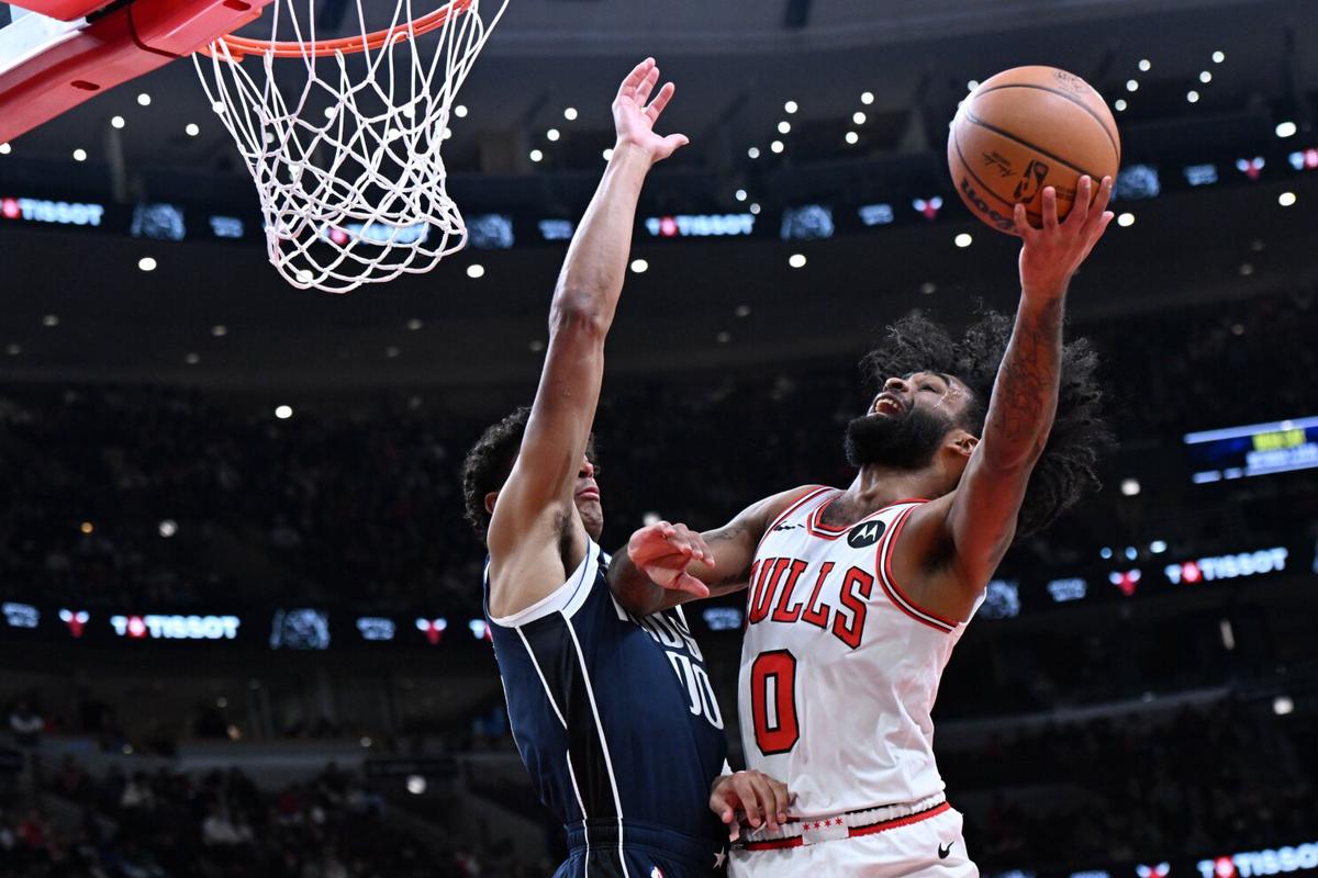 Bulls vencen a Mavericks por 125-107 tras expulsión de Kidd en el 1er cuarto