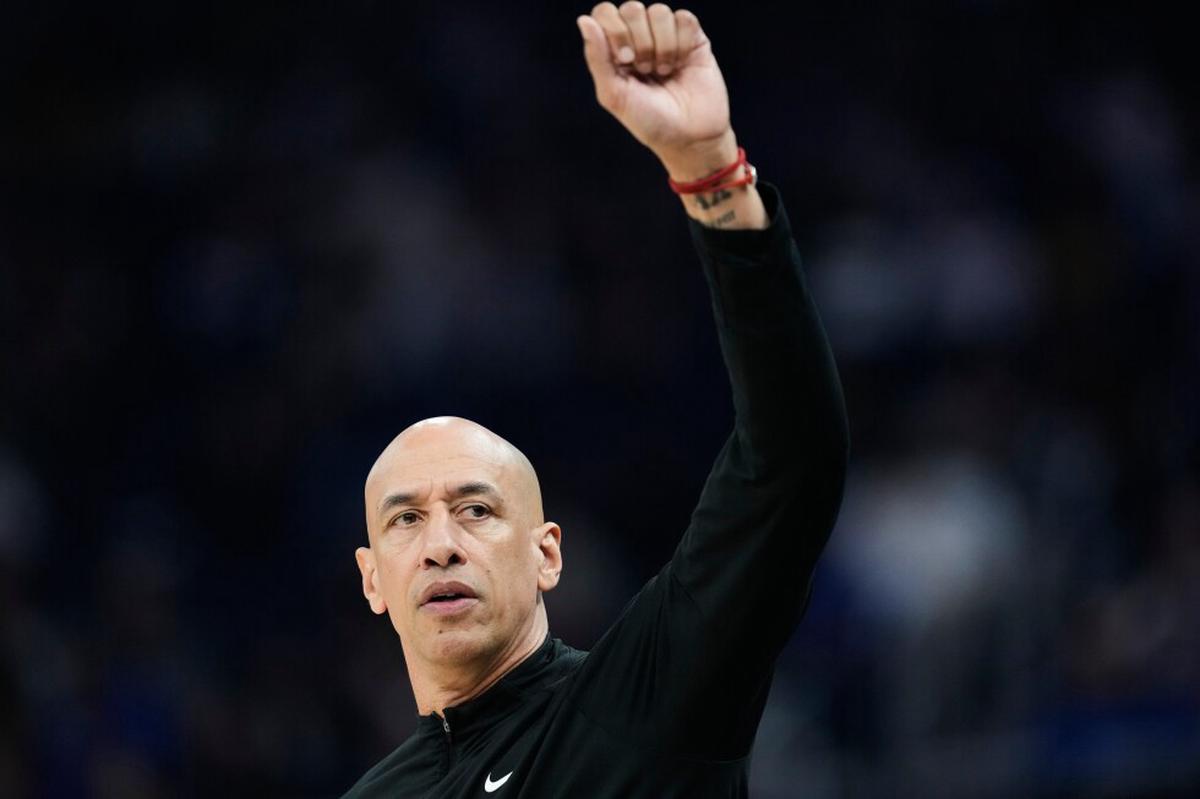 Kings traerán de vuelta al entrenador Doug Christie para una temporada completa