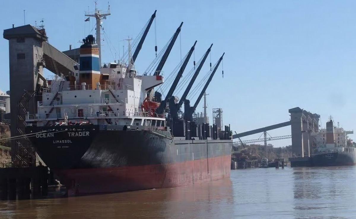 La actividad portuaria está paralizada.