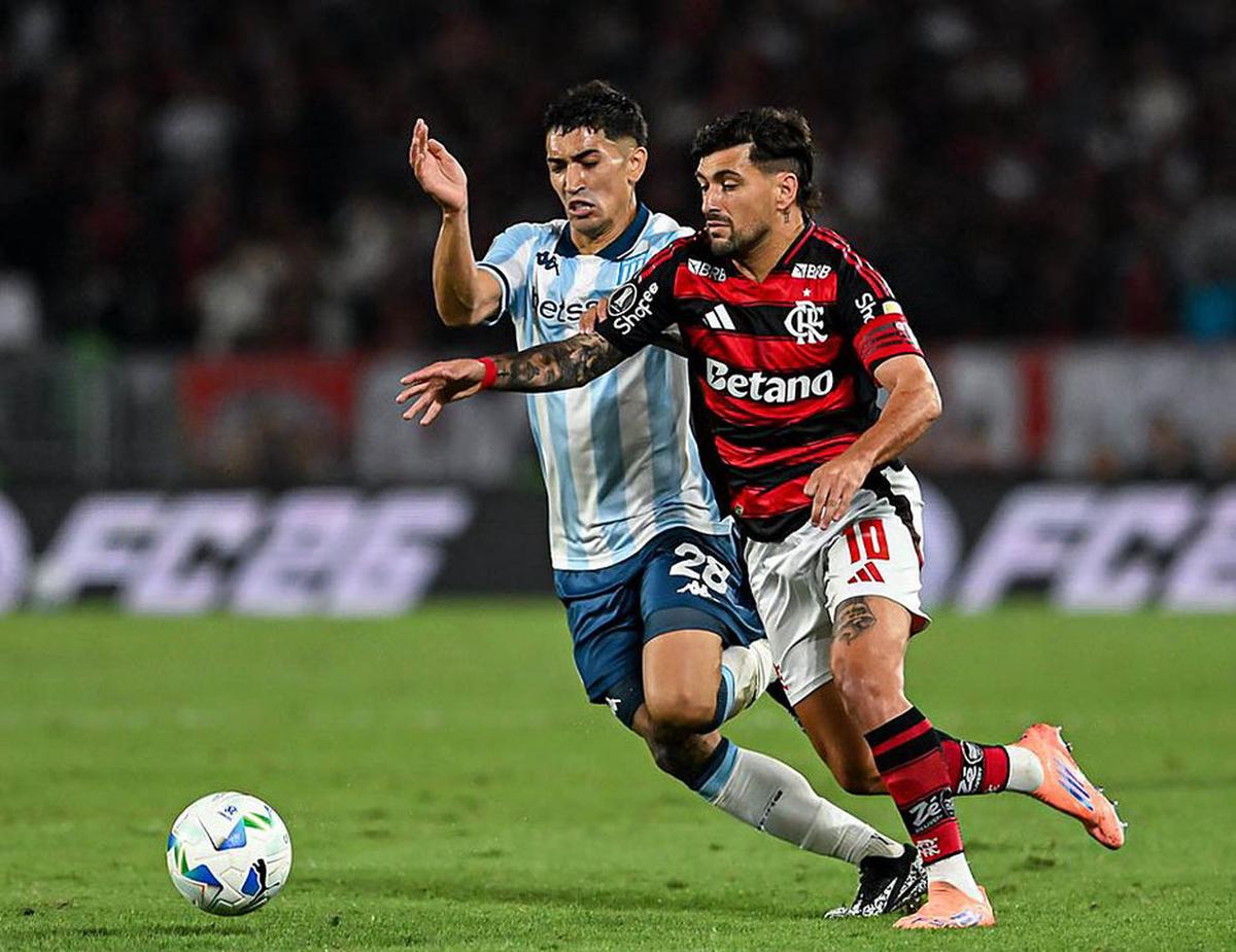 Flamengo cayó ante Fortaleza y llega golpeado al duelo por la Copa Libertadores ante Racing.