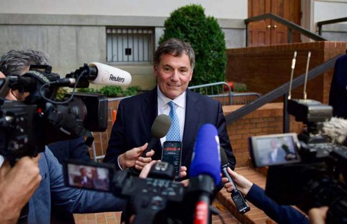 El principal negociador Dominic LeBlanc anunció que Canadá aplicará represalias comerciales recíprocas contra Washington.