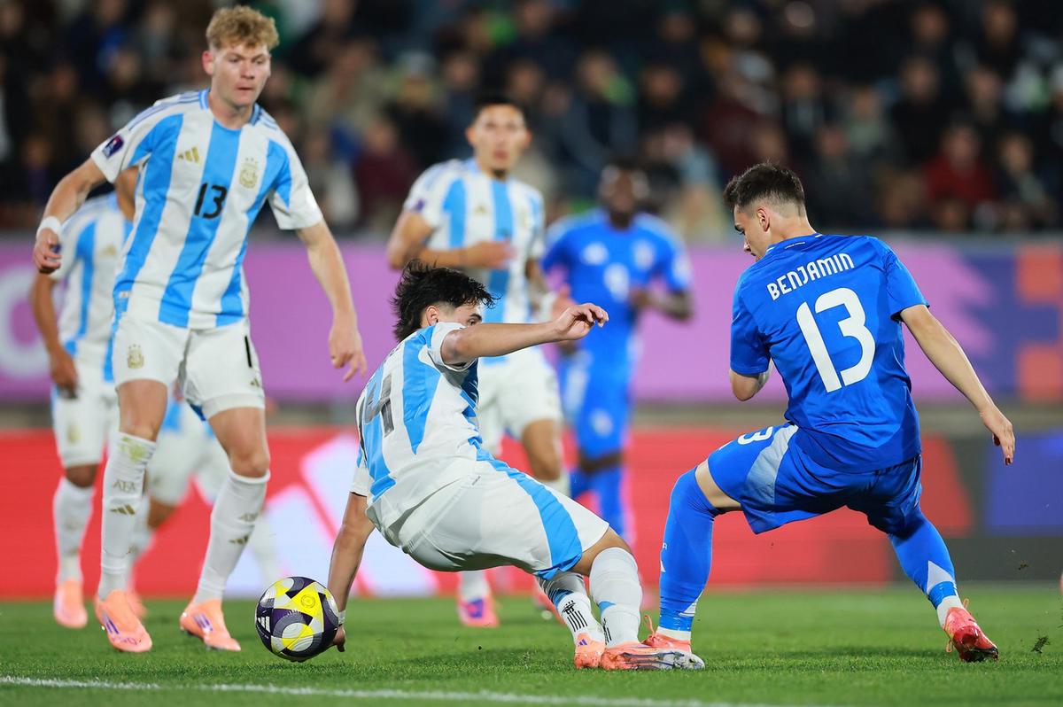Argentina e Italia se miden en el cierre de la fase de grupos. (Foto: Argentina).