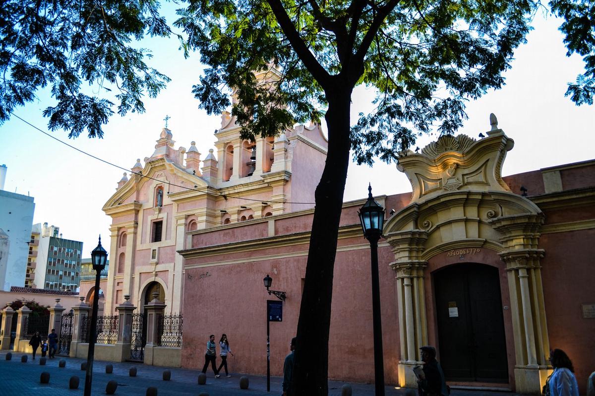 Música y autos antiguos, la propuesta de Café con Cultura en el Museo Tejeda