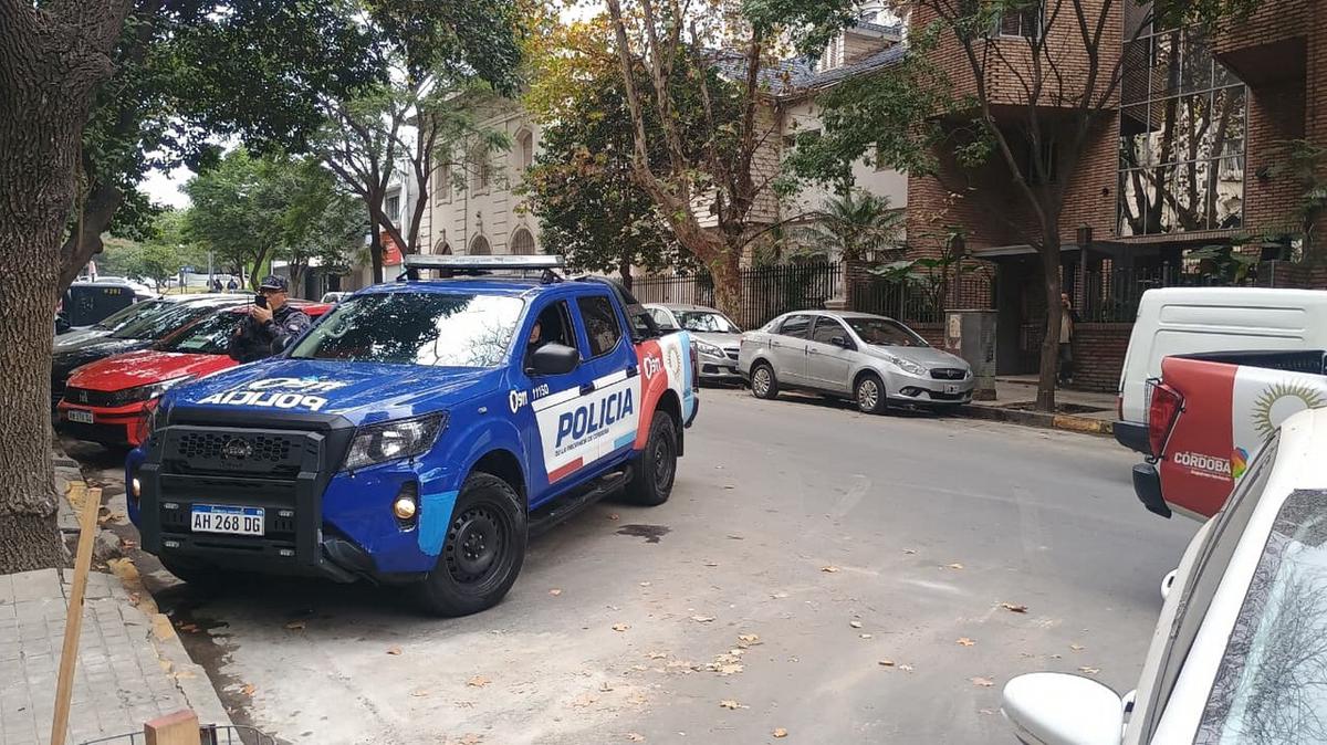 El robo se produjo en un departamento ubicado en Derqui 313.
