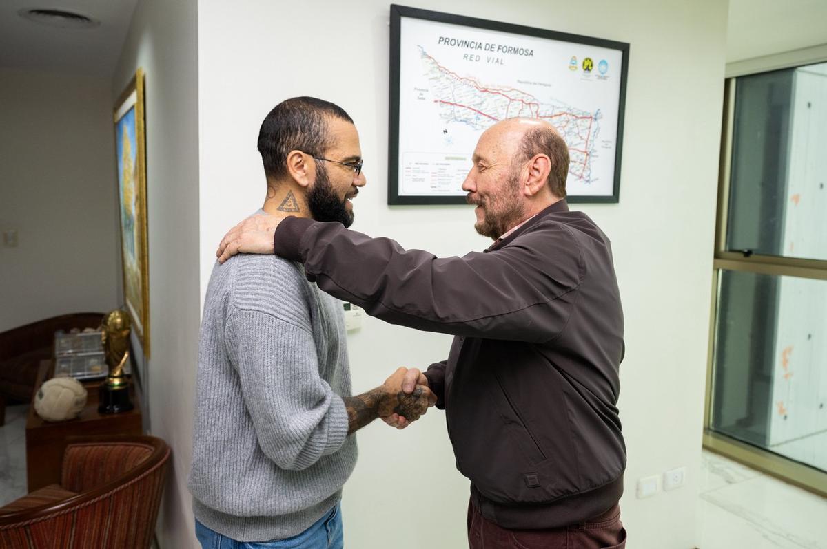 Dani Alves se reunió con el gobernador de Formosa. (Foto:X)