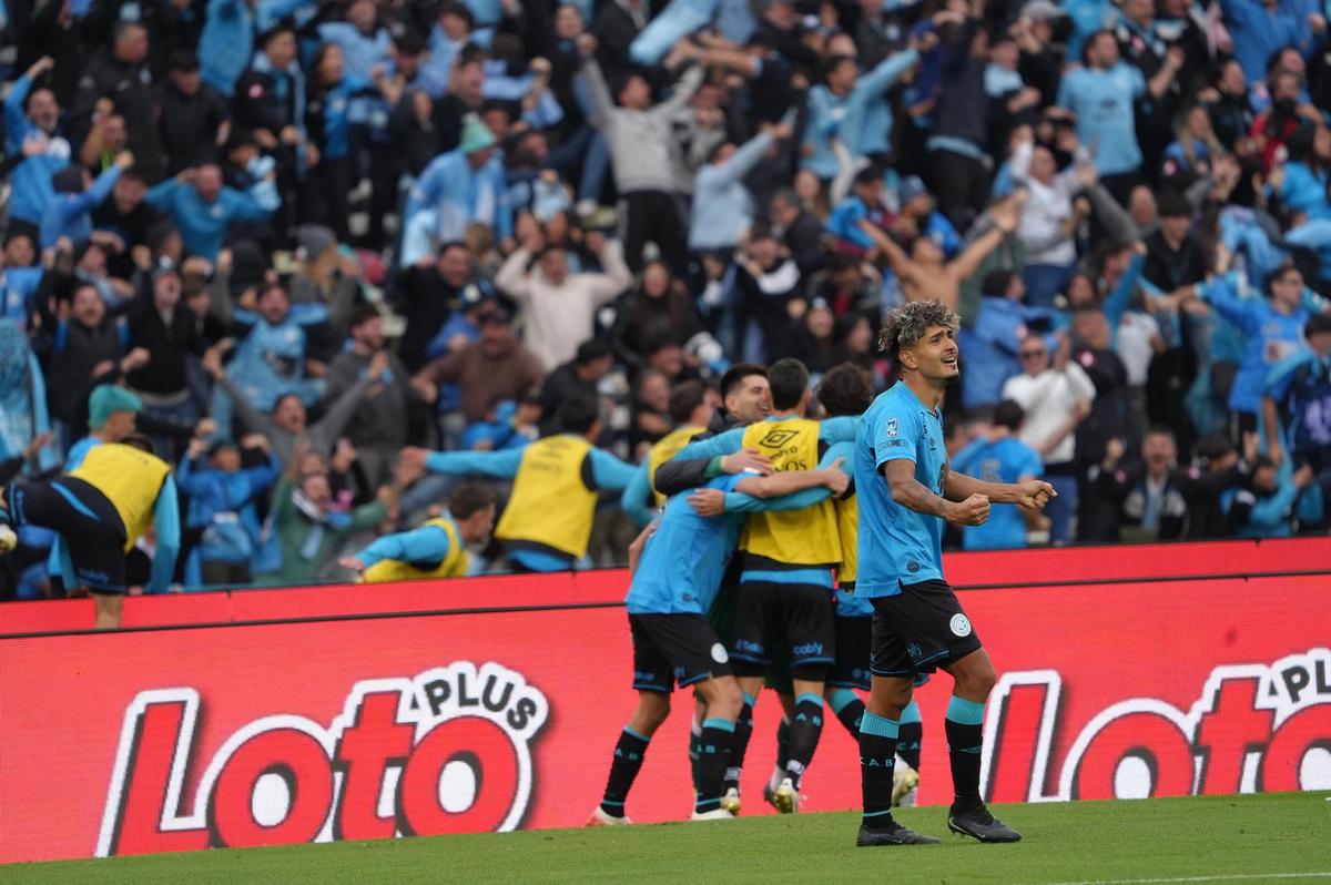 Belgrano y su gente festejan un título histórico. (Foto: Daniel Cáceres/C3)
