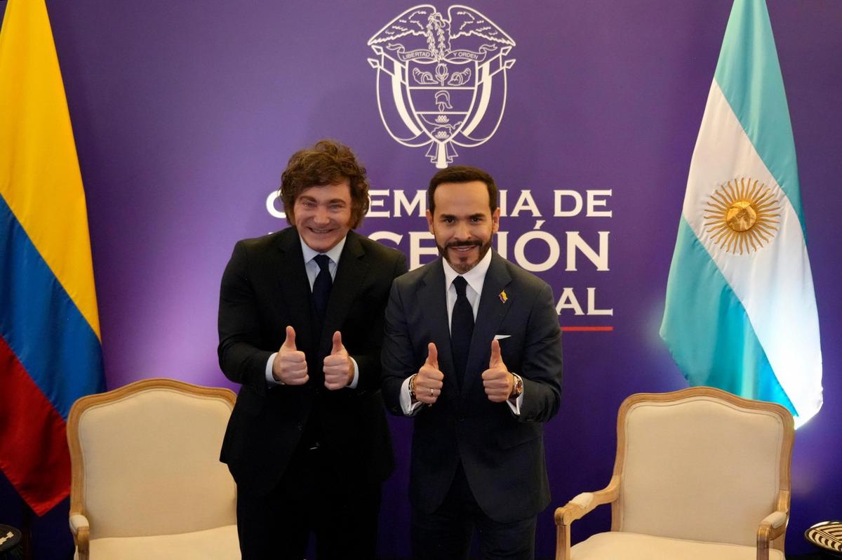 El efusivo encuentro entre Milei y De la Espriella antes de su asunción.