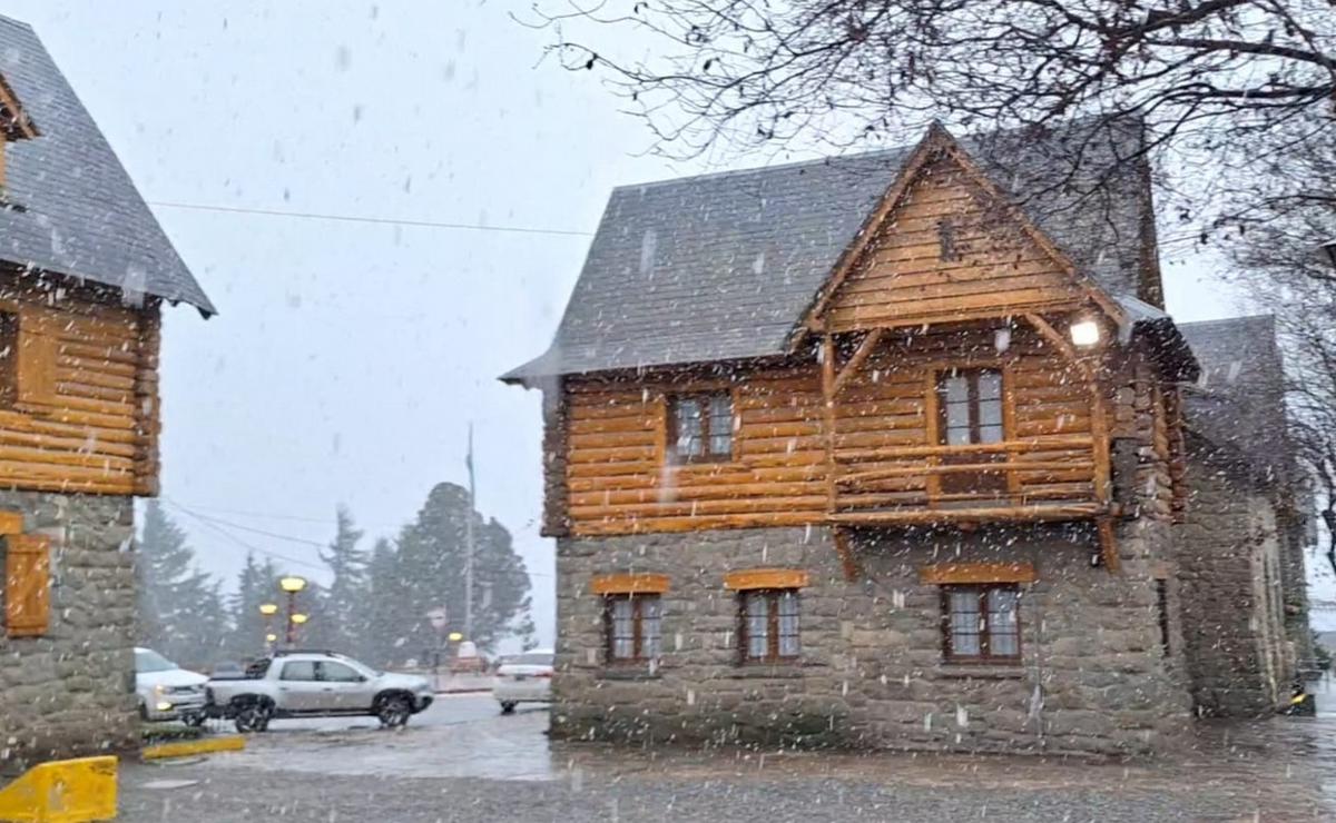 Primera nevada del año en Bariloche.