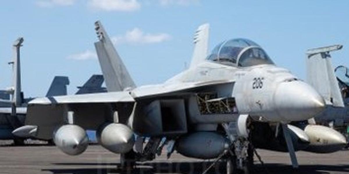 Uno de estos caza F18 sobrevoló el espacio aéreo de Venezuela.
