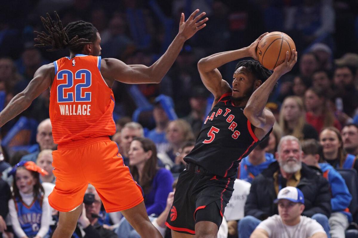 Quickley anota 23 puntos y 11 rebotes para liderar a Raptors en victoria 103-101 sobre Thunder