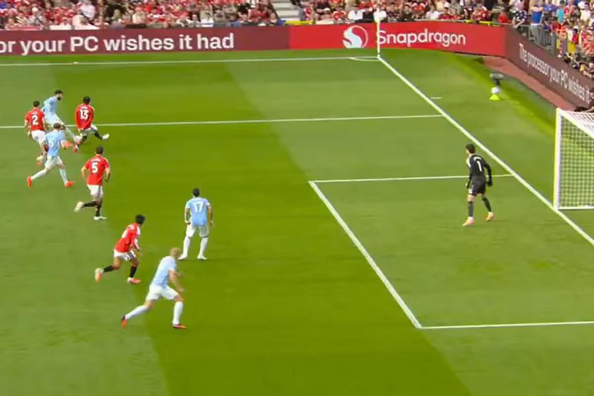 Enzo Fernández, quedó involucrado en la polémica por el gol de Haaland.
