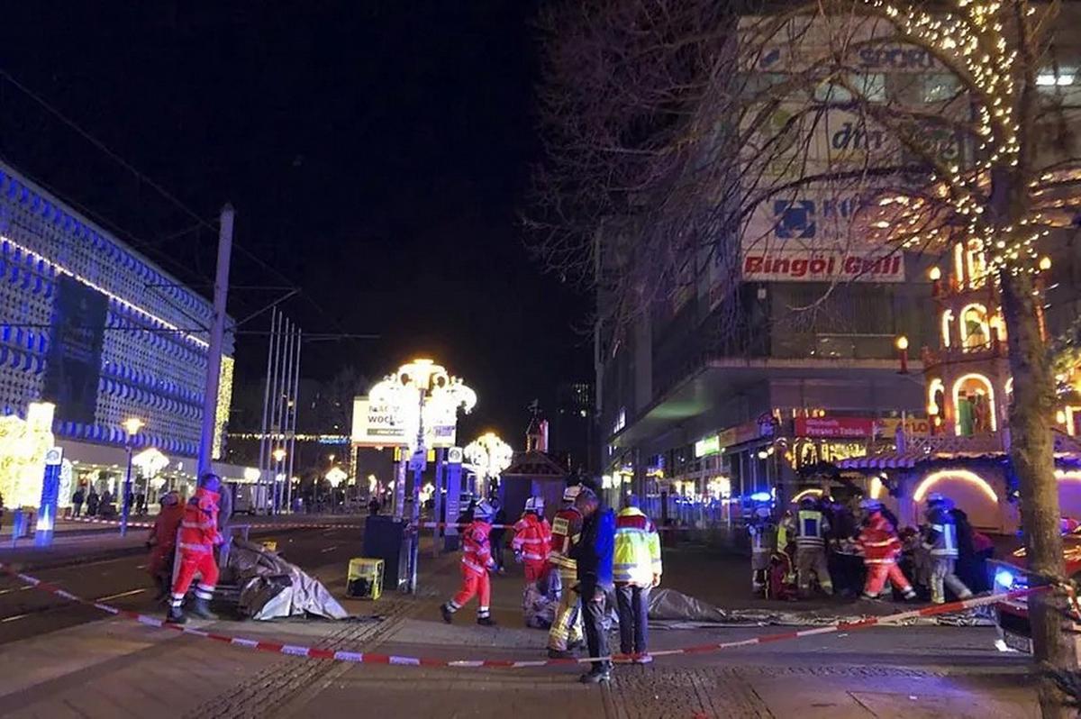 FOTO: El accidente se produjo en el mercado de Magdeburgo (Foto: DPA)