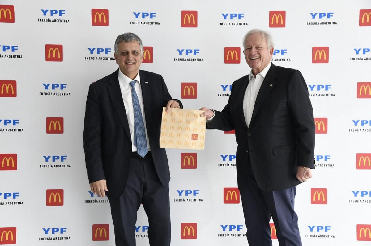YPF y McDonald’s se unen para abrir locales en estaciones de servicio.