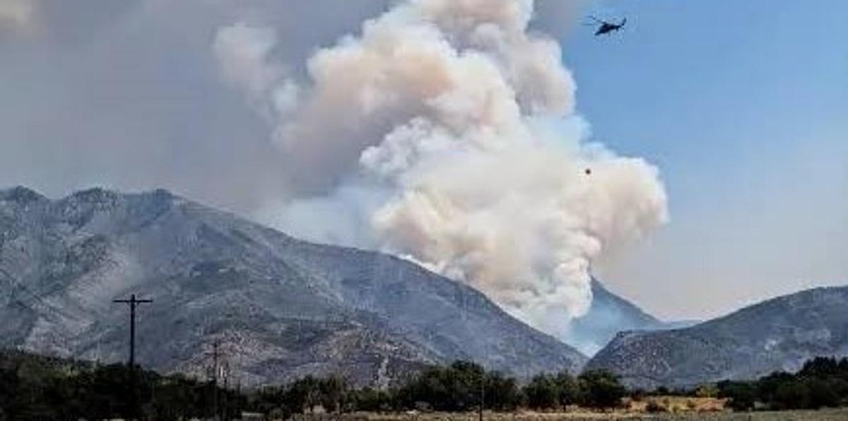 El helicóptero se estrelló en medio del operativo.