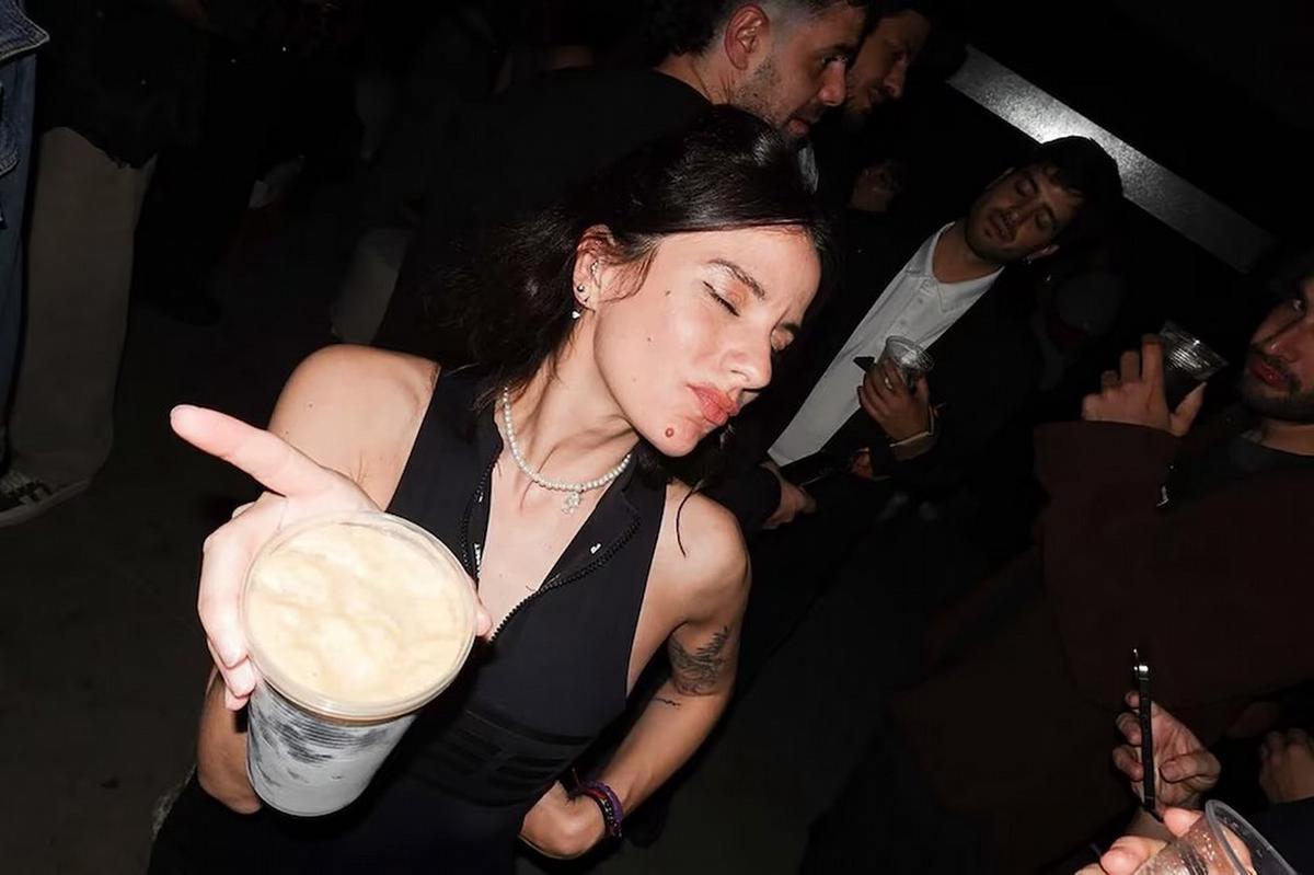 FOTO: Lali en su festejo de 33. (Foto: Instagram)