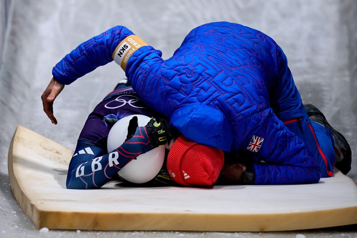 Weston gana su 1er oro olímpico en skeleton, tras descalificación de Heraskevych