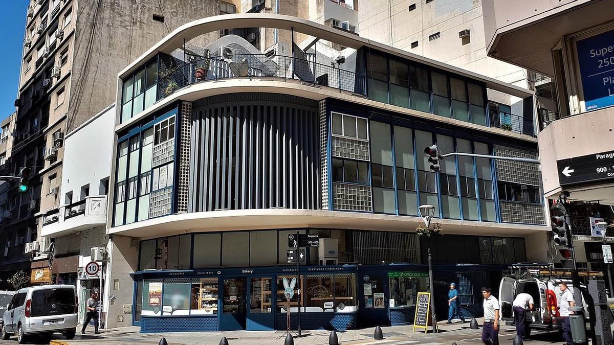 El ojo del arte: la historia del edificio que trajo la modernidad internacional a Buenos Aires
