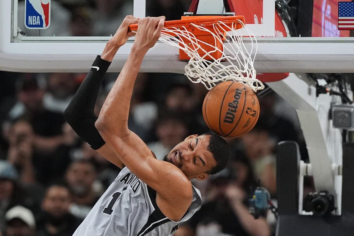 Wembanyama y Fox impulsan a Spurs en triunfo 145-120 sobre Rockets