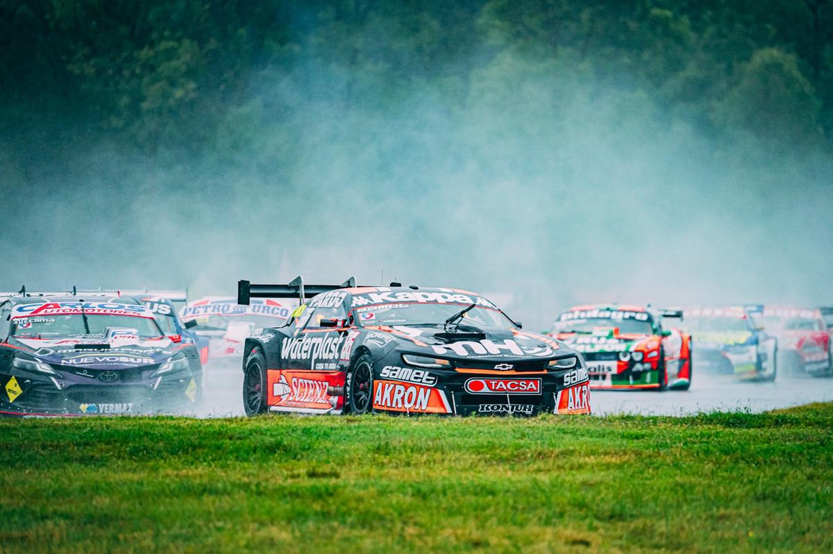 FOTO: Canapino con Chevrolet Camaro ganó la serie mas rapida.