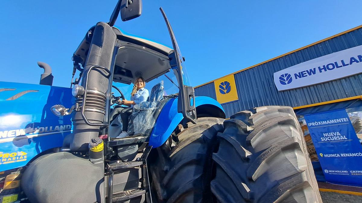 FOTO: Geo se subió a un New Holland