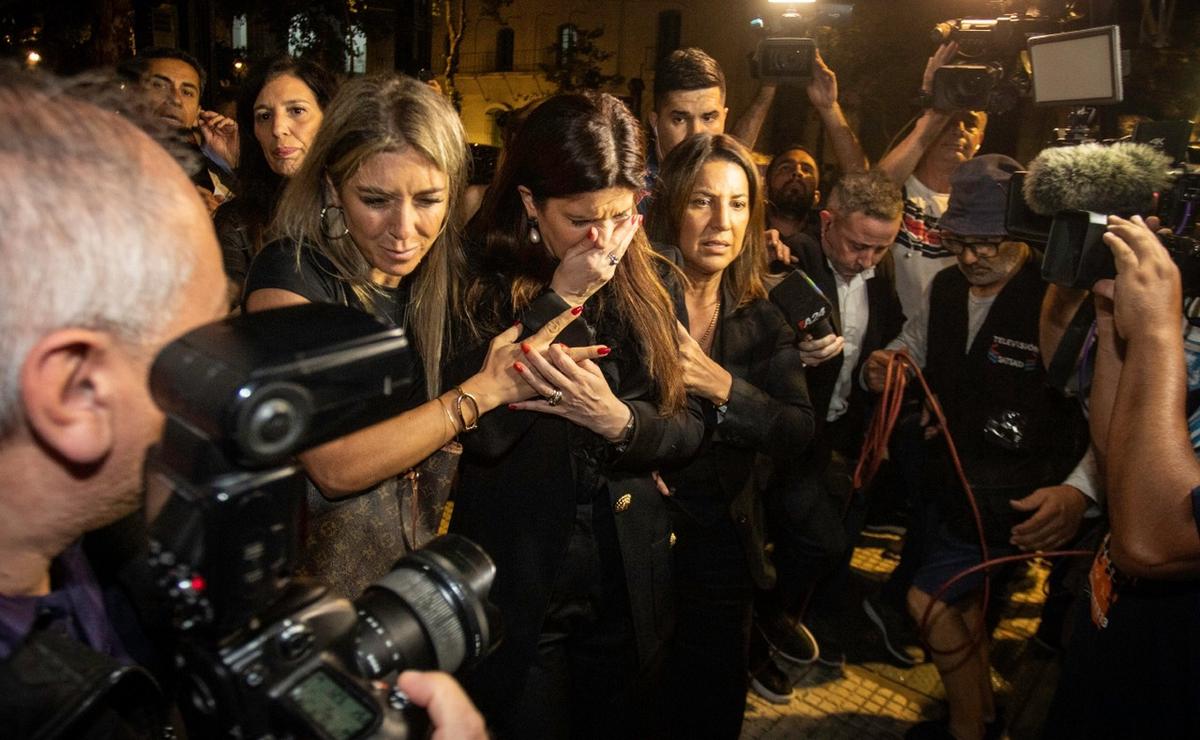 FOTO: Elba Marcovecchio despide a Lanata.