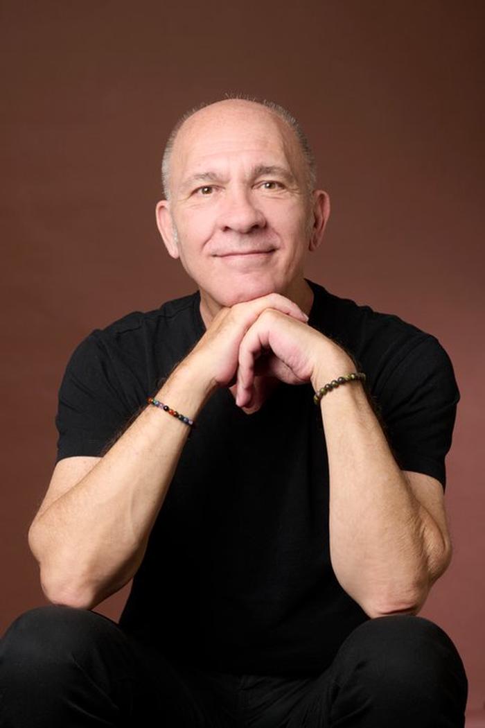 Darío Grandinetti reivindica el teatro como refugio ante la cultura de la crueldad