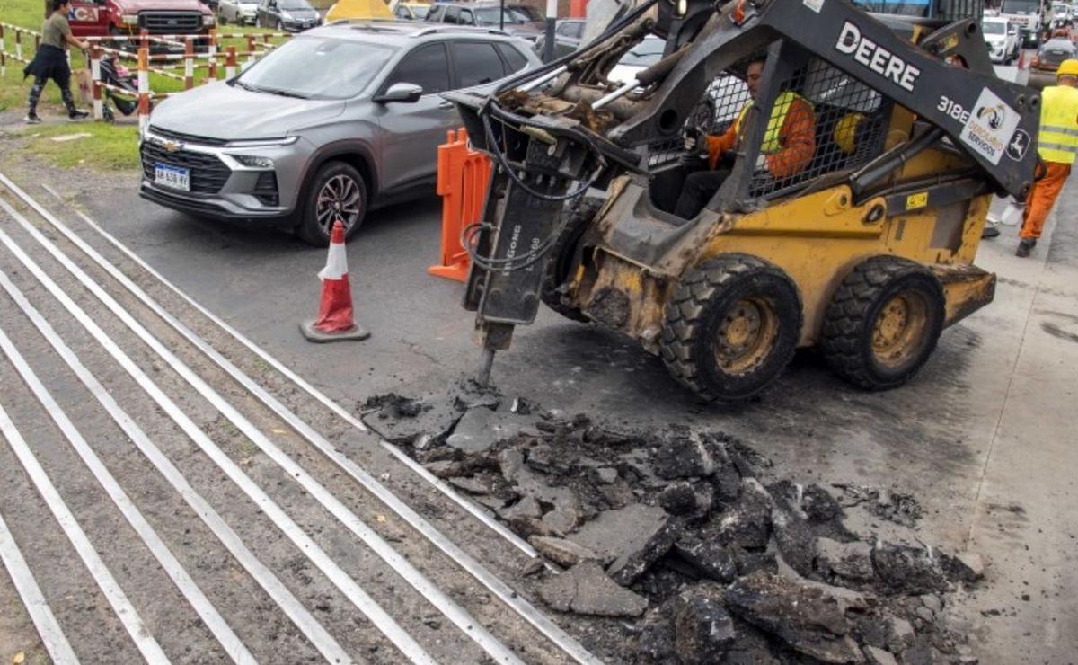 Trabajos en paso a nivel en Rosario.