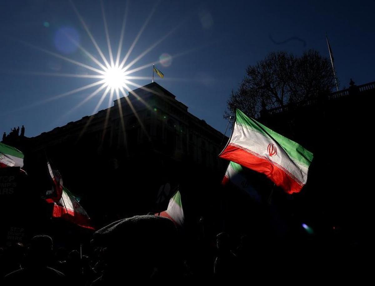 Una protesta contra los ataques estadounidenses e israelíes a Irán en Londres.