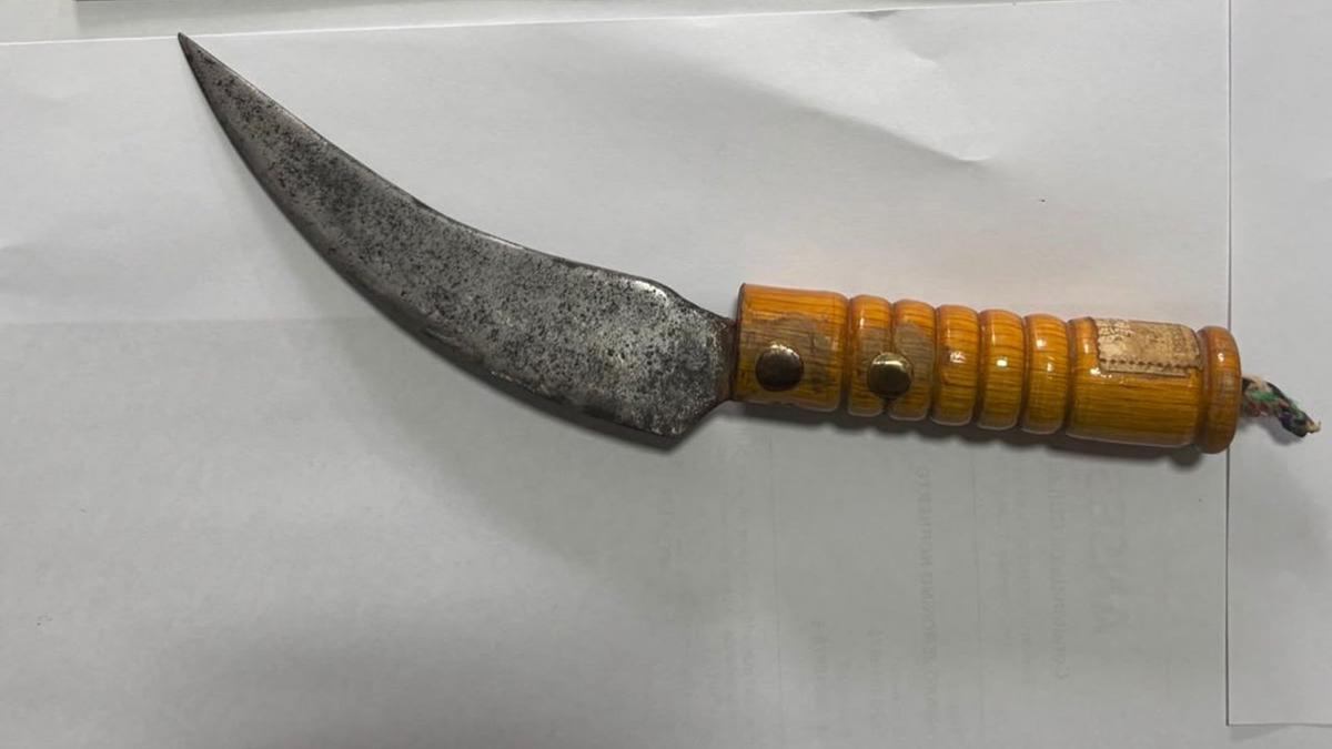 Detienen a hombre por apuñalar a su ex pareja mientras cumplía prisión domiciliaria