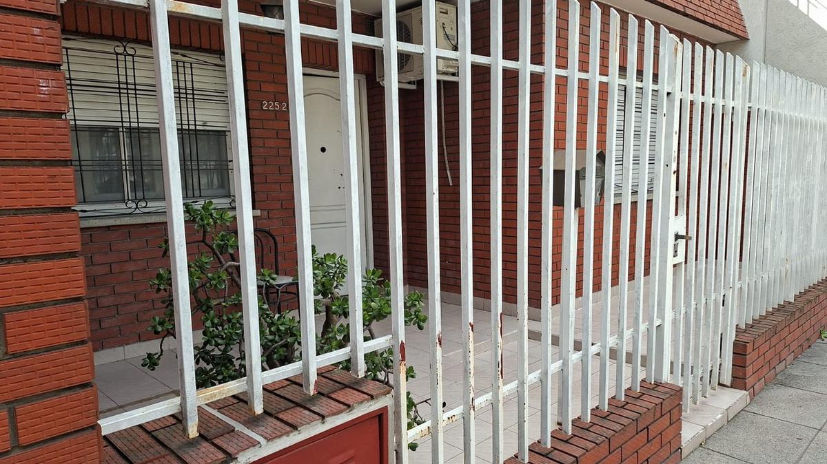 La casa donde ocurrió el violento asalto.