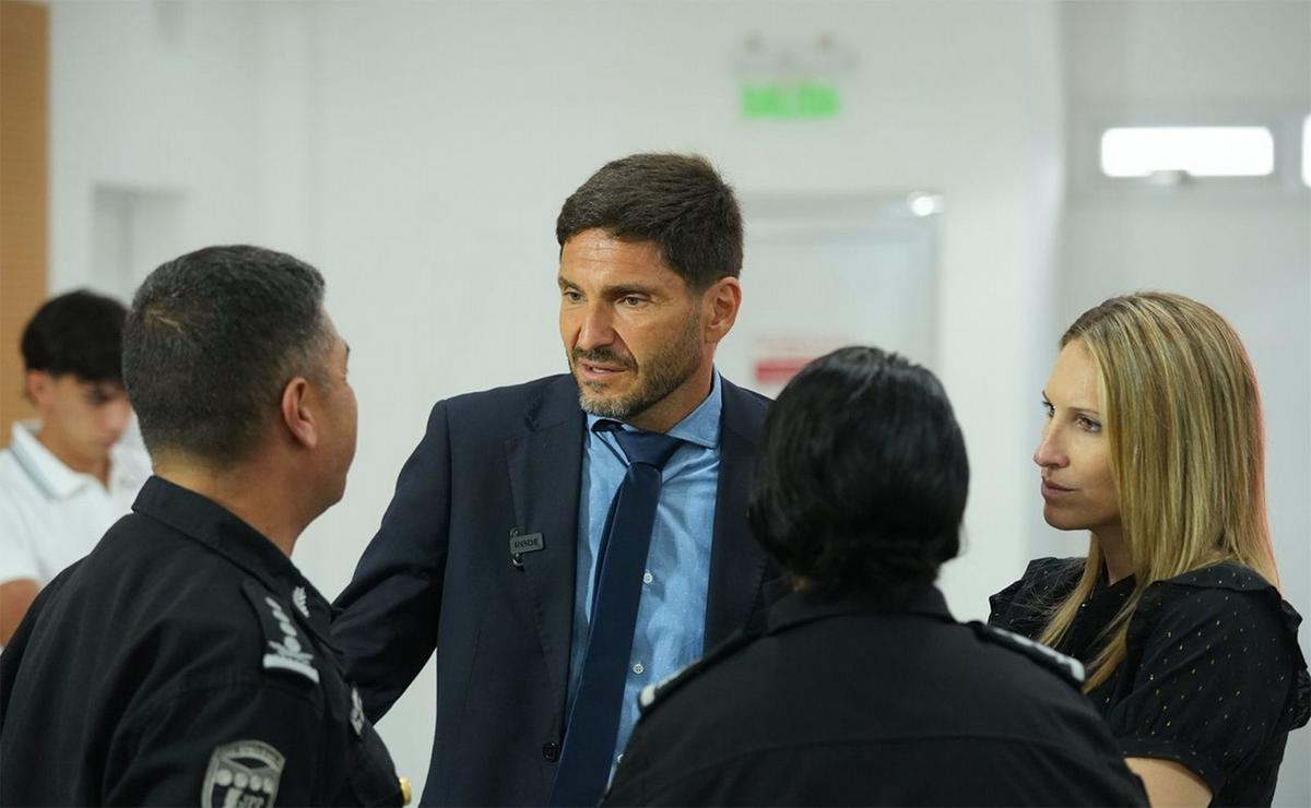  Pullaro, encabezó este jueves la apertura de sobres para videovigilancia en Santa Fe