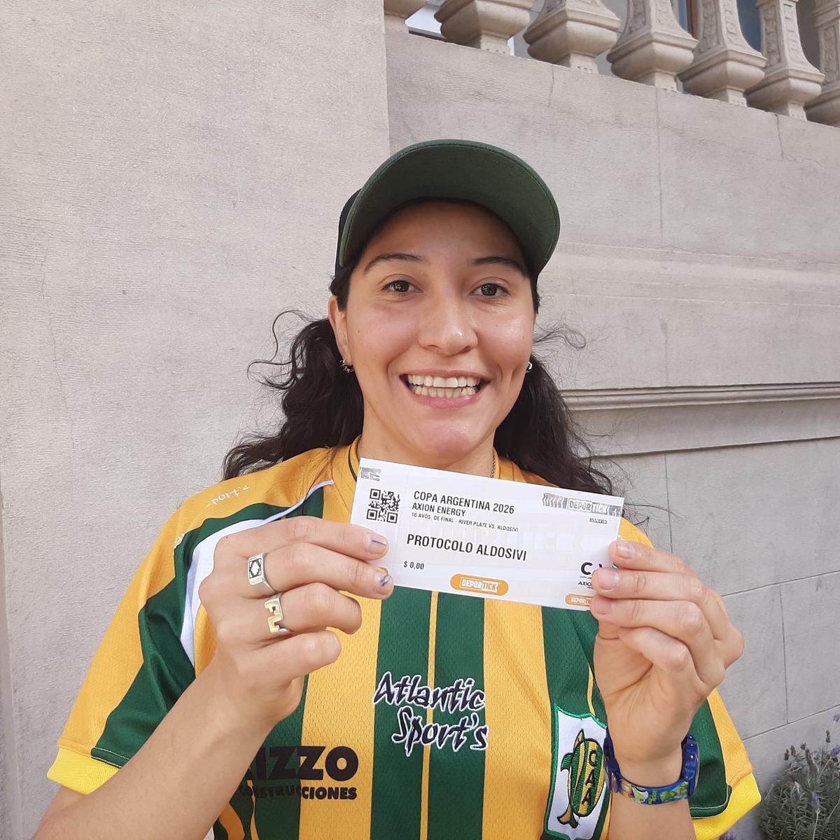 Lucía, una oyente de Cadena 3, logra asistir al recital y alentar a su equipo