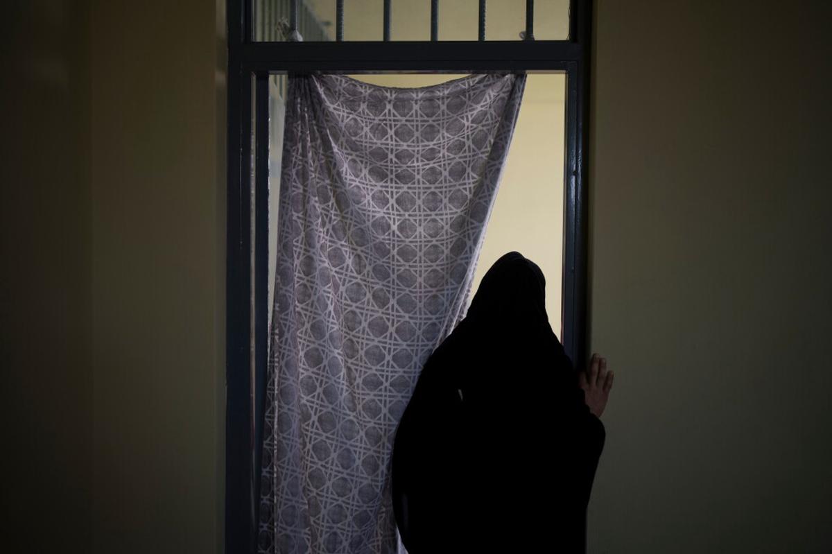 ONU protesta por arrestos de mujeres en Afganistán por presunta violación de normas de vestimenta