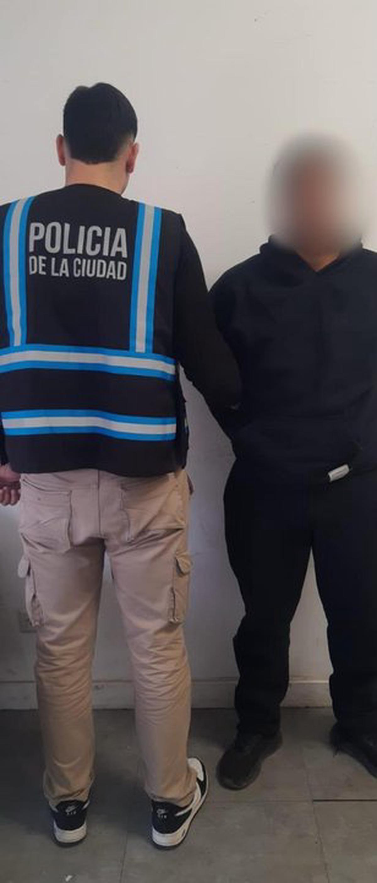 Detenido un 'viudo negro' en Merlo tras robar a tres mujeres en Retiro