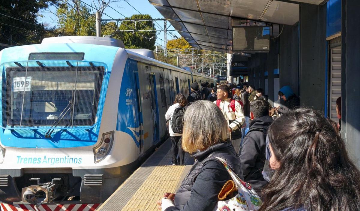 Tragedia en Barracas: un hombre pierde la vida tras ser arrollado por un tren