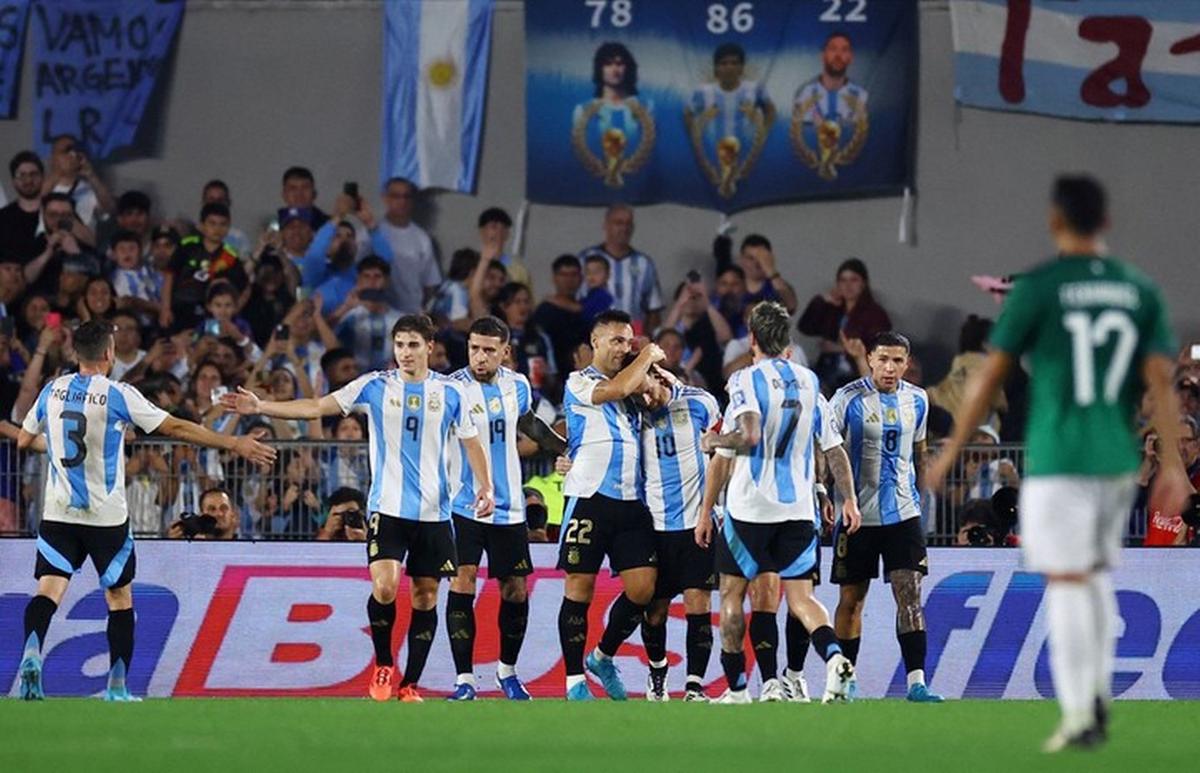 Argentina se floreó la última vez ante los bolivianos.