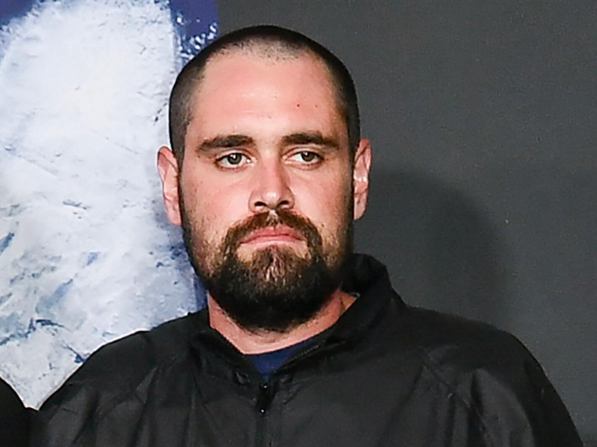 Hijo de Rob y Michele Reiner comparece por asesinato, sus hermanos lamentan muerte de sus padres