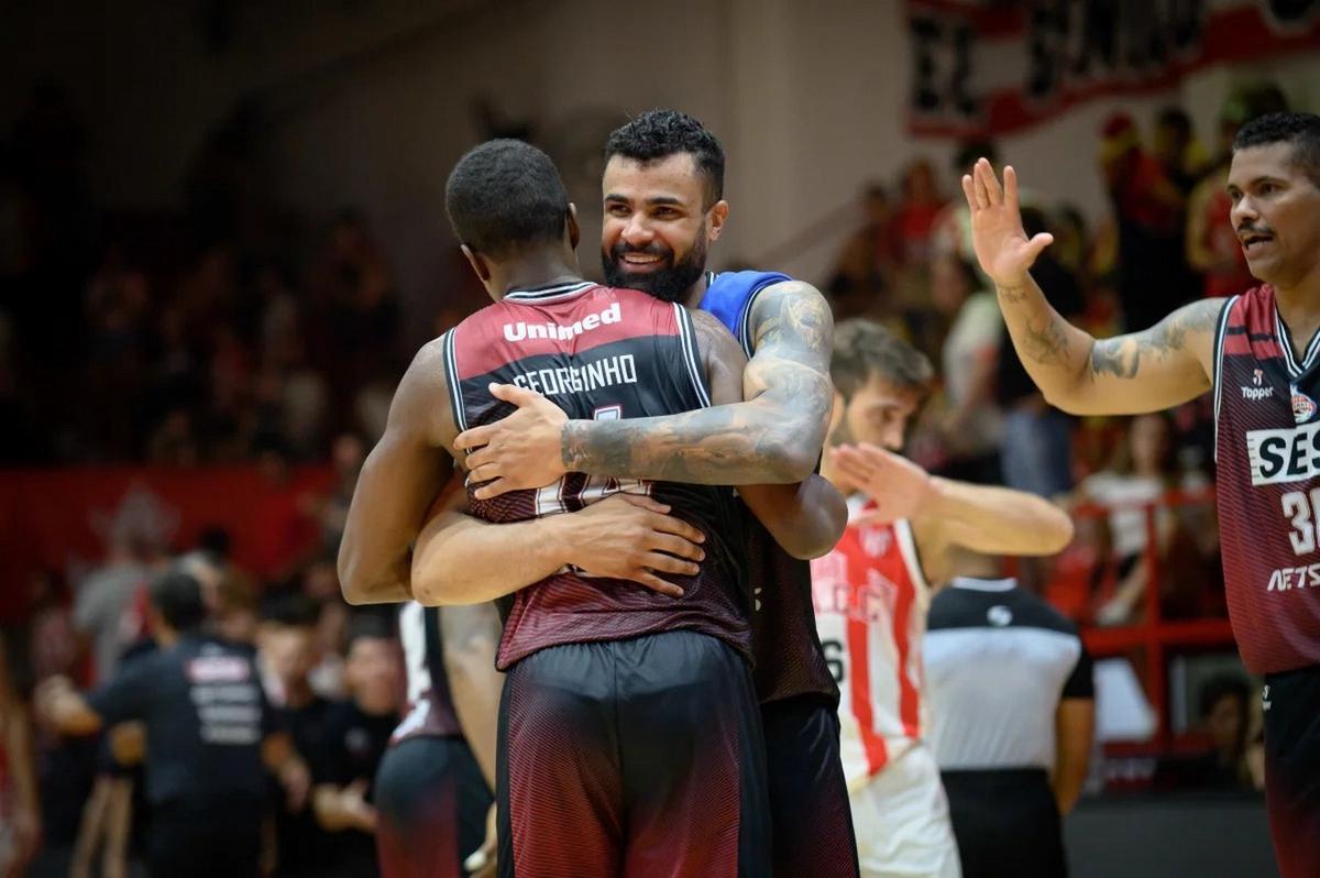 FOTO: Instituto no pudo ante Franca en su debut en la Champions. (Foto: FIBA)