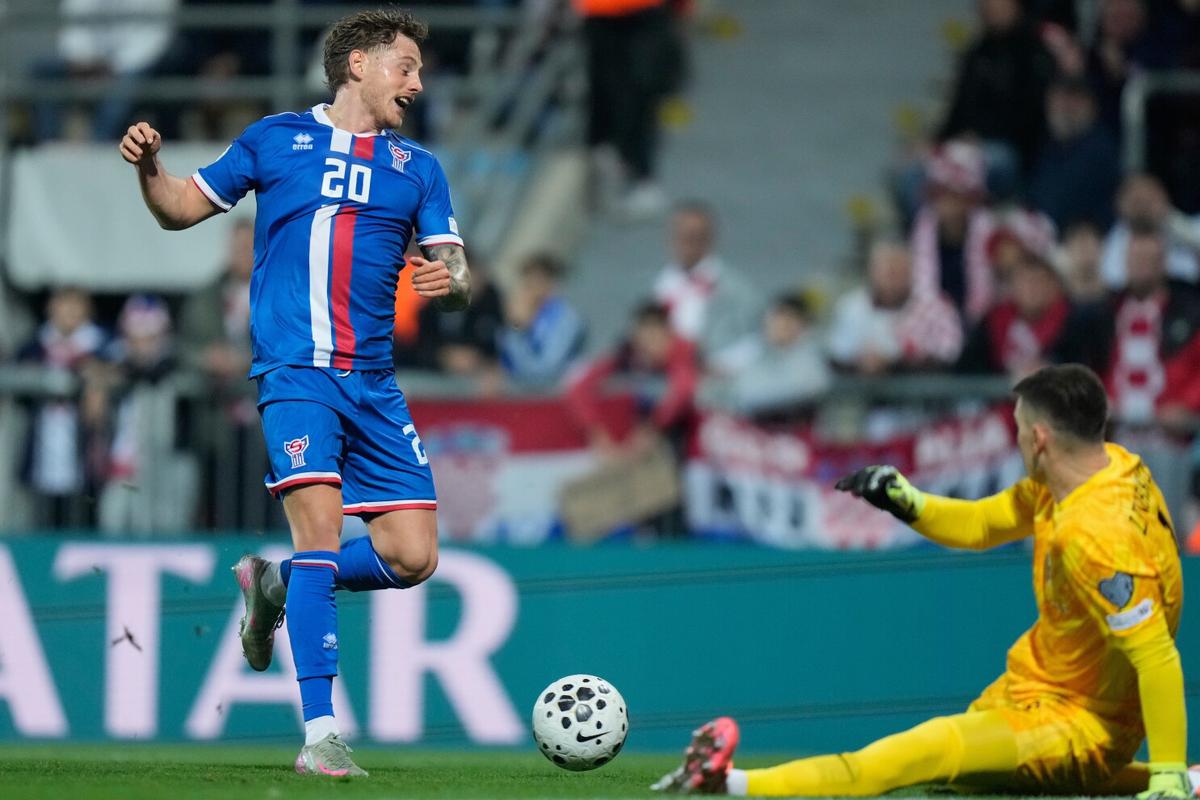 Técnico de Girona dice que el arquero Livakovic no volverá a jugar para el equipo