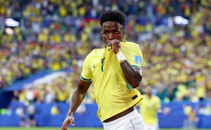 Brasil se mide ante un duro Japón con la misión de avanzar a octavos del Mundial