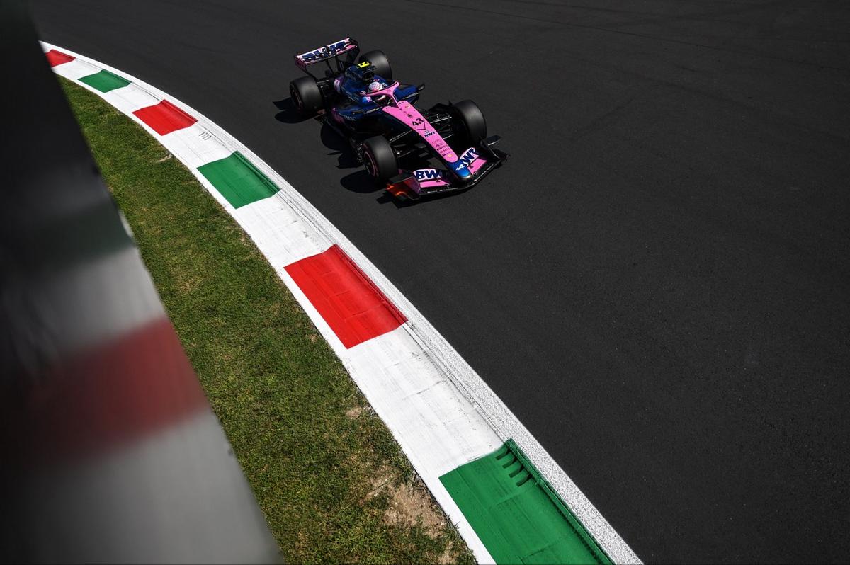 Franco Colapinto girando en su A526 en Monza. (Foto: Alpine)