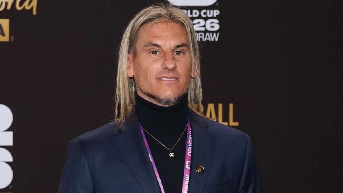 El "look" de Sebastián Beccacece fue muy comentado en redes.