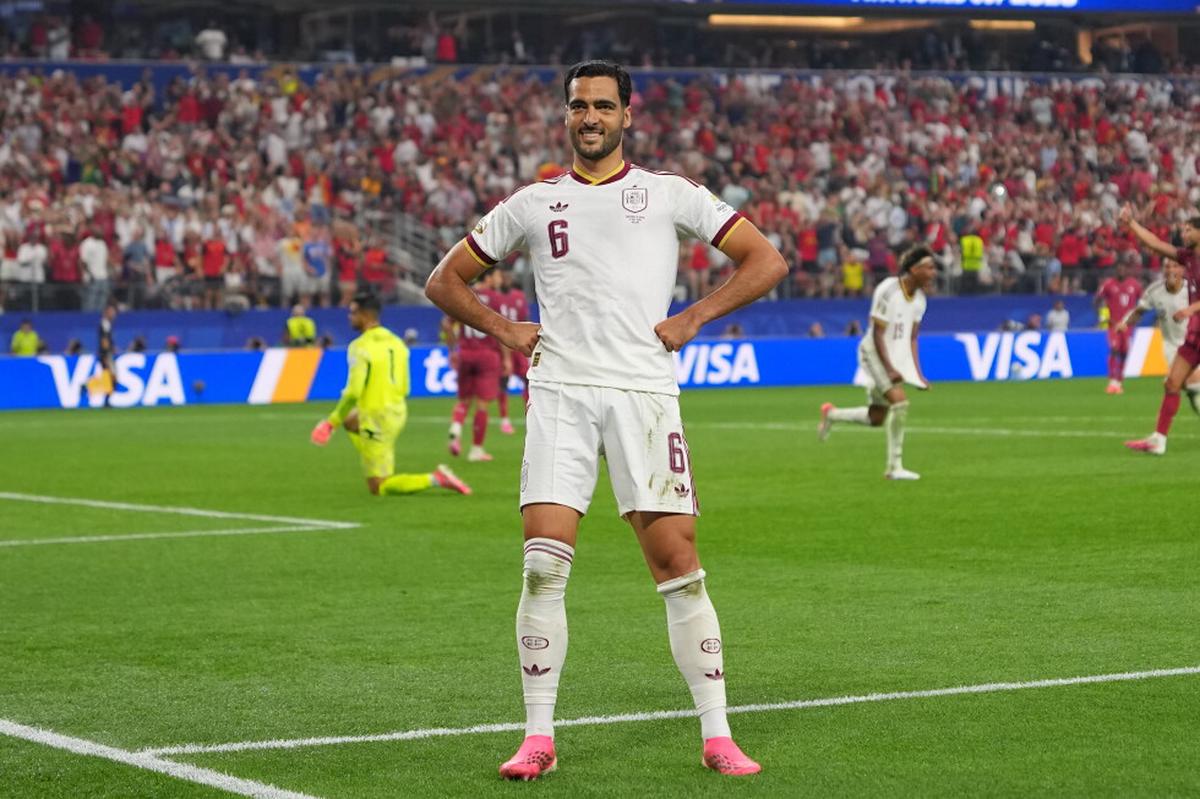 Gol de Mikel Merino en la agonía pone a España en cuartos y acaba carrera mundialista de Cristiano