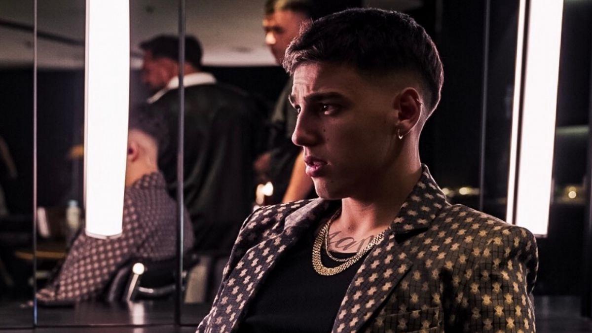 Francisco Benítez presentó en Cadena 3 su nueva canción "Vengo a decir"